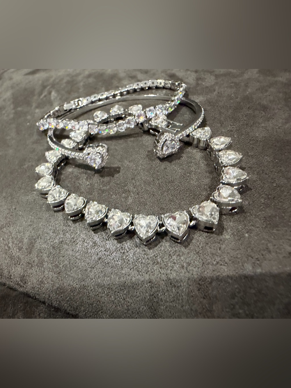 Heart-Shaped Clear Crystal Bracelet - Silver Tone